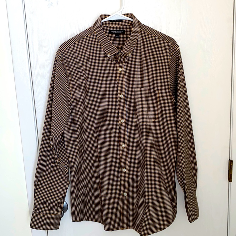Banana Republic Men’s button up shirt